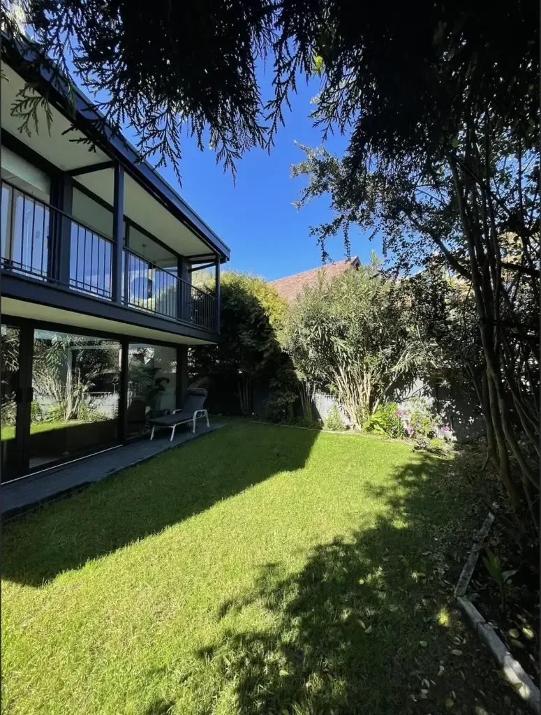 b93a2cb4-bb58-49f9-8886-fdc8dce3287f